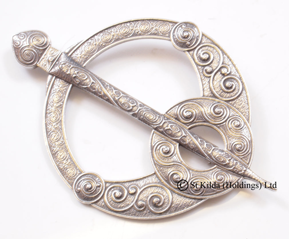 Battersea Spiral Penannular Plaid Brooch
