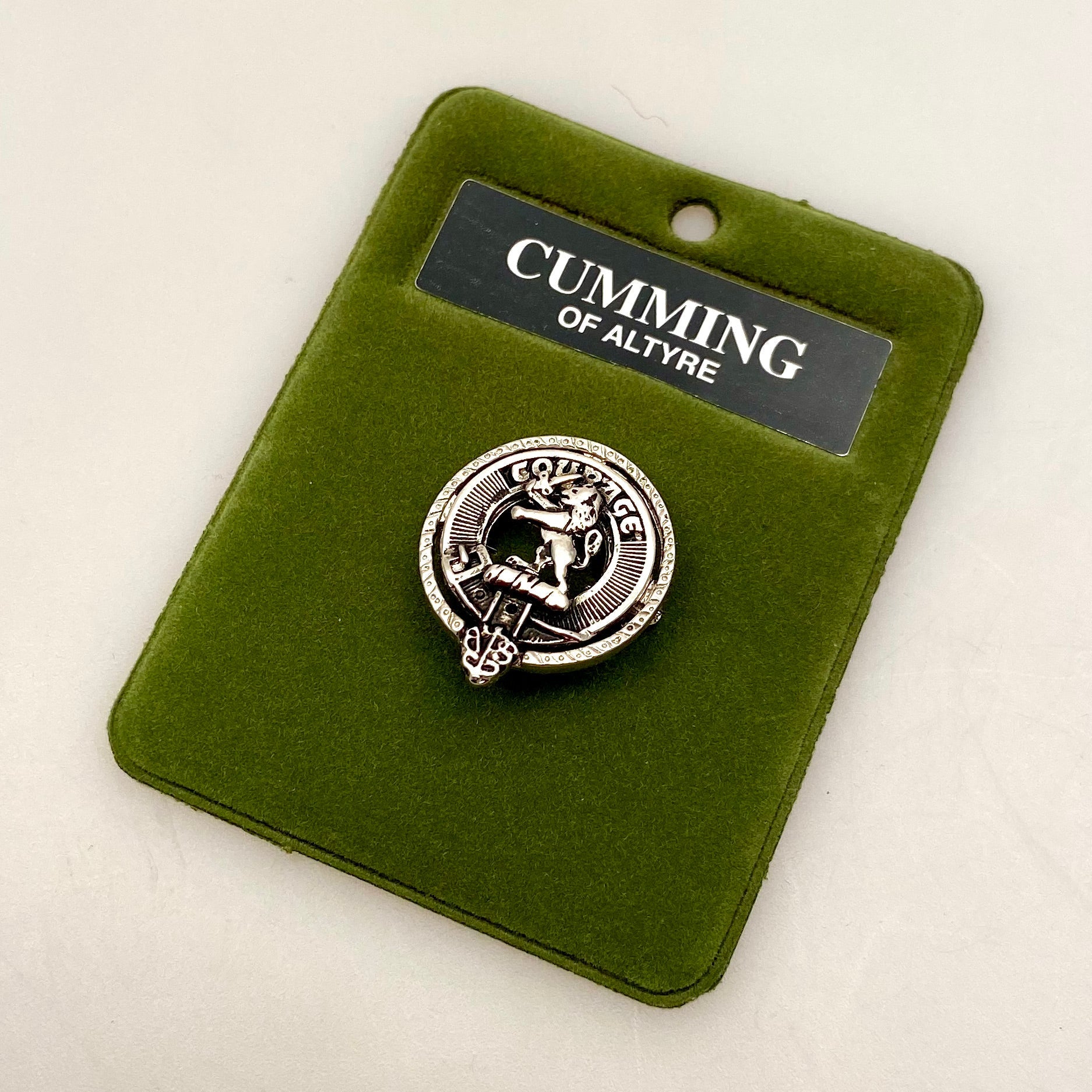 Cumming Clan Crest Small Pewter Pin Badge featuring a high-quality pewter design with an antique palladium finish, perfect for showcasing Scottish heritage.