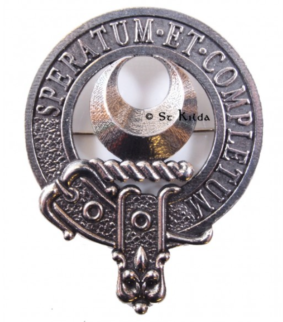 Close-up view of the Arnott Clan Crest Badge in Pewter featuring a strong locking safety pin design, perfect for cap badges or brooches.