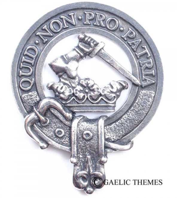 Dewar Clan Crest Badge in Pewter, a traditional cap badge featuring the belted design, perfect for clan gatherings and everyday wear.
