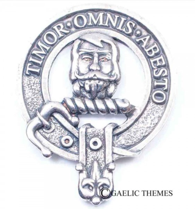 MacNab Clan Crest Badge in Pewter featuring traditional belted design, ideal for cap wear or as a large brooch pin.