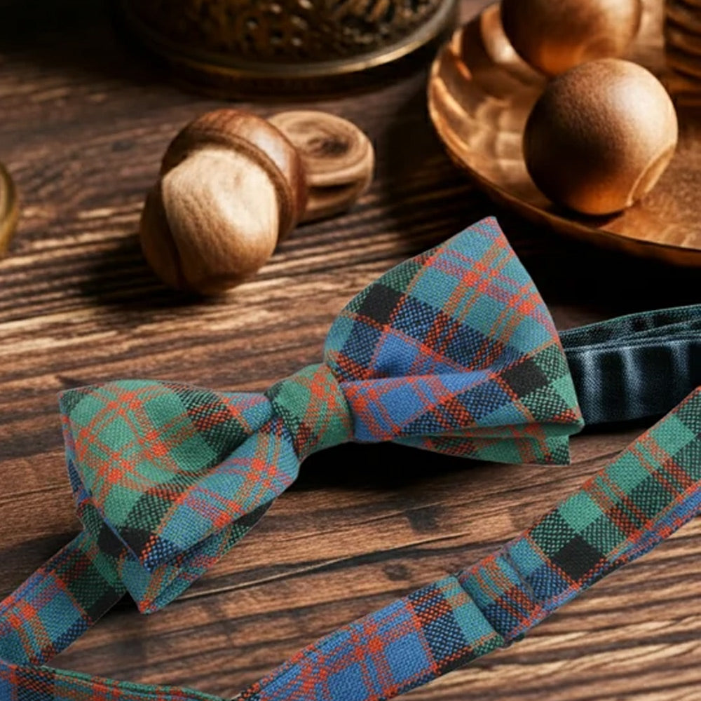 Wing Collar Tartan Bow Tie