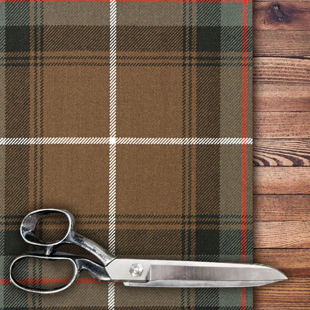 MacDonald Of The Isles Green Weathered Heavy Weight Tartan per meter