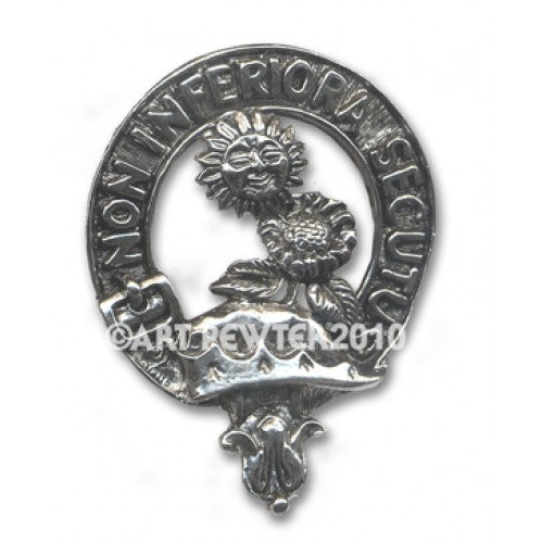 Showcase your heritage with the Buchan Clan Crest Badge in Pewter, featuring a detailed belted design and palladium coating for a striking finish.
