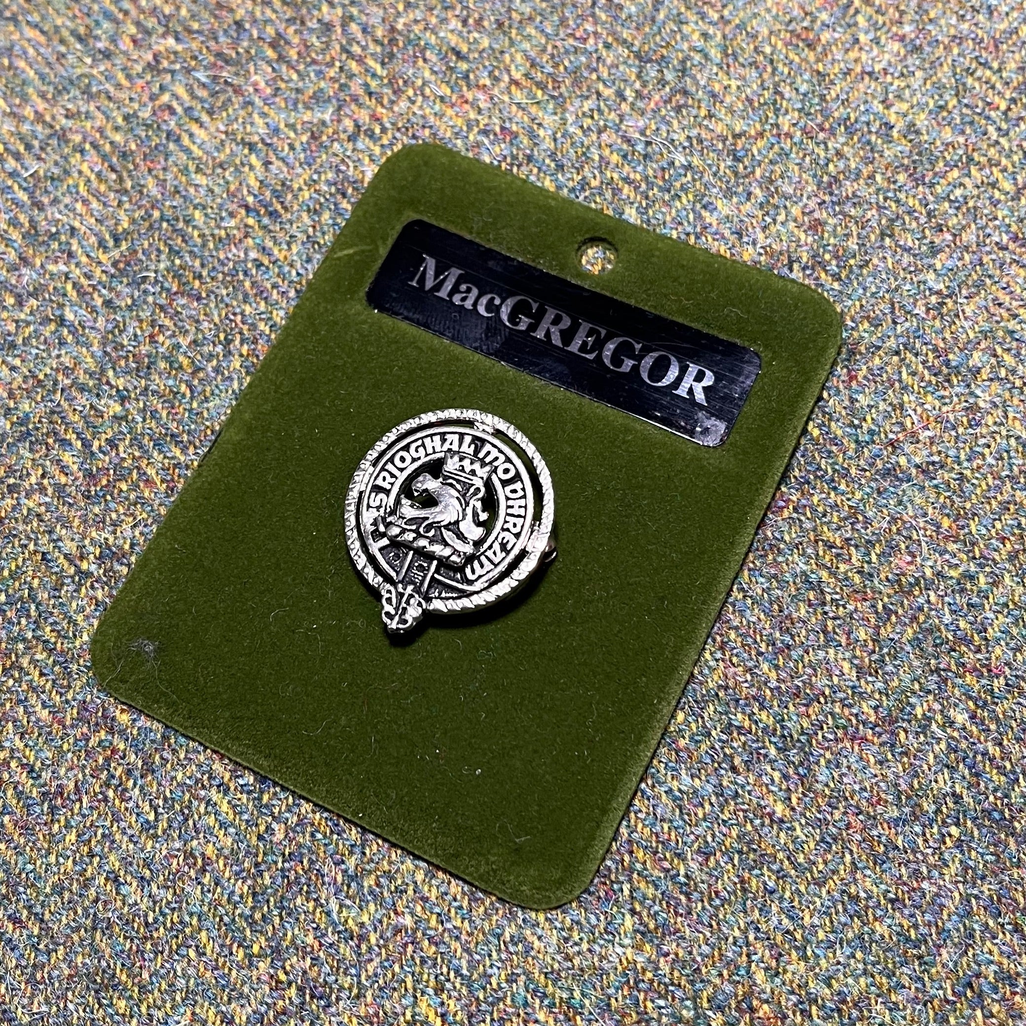 MacGregor Clan Crest Small Pewter Pin Badge showcasing Scottish heritage, perfect for wearing as a brooch or lapel pin.