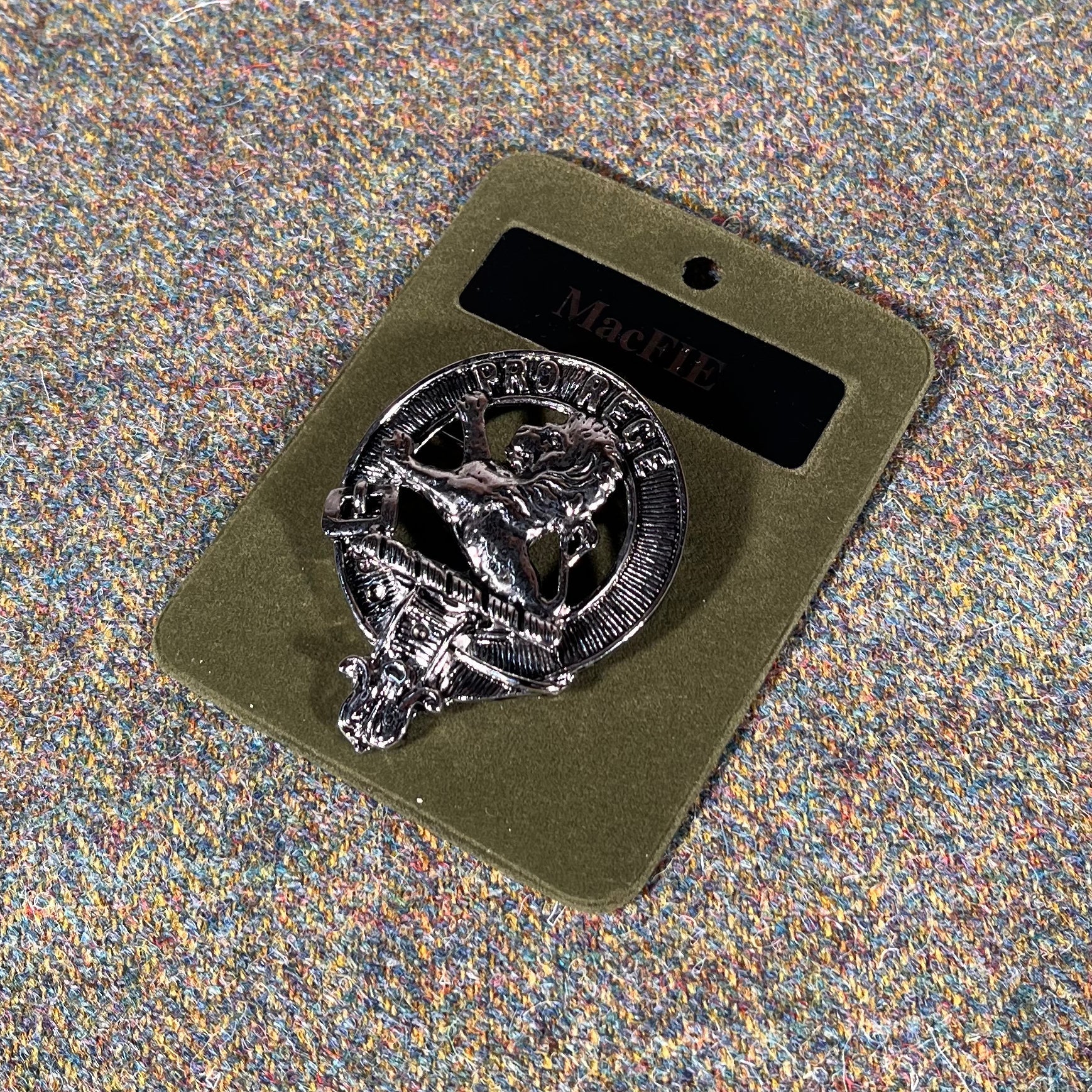 MacFie Clan Crest Badge in Pewter, showcasing its elegant design and palladium finish.