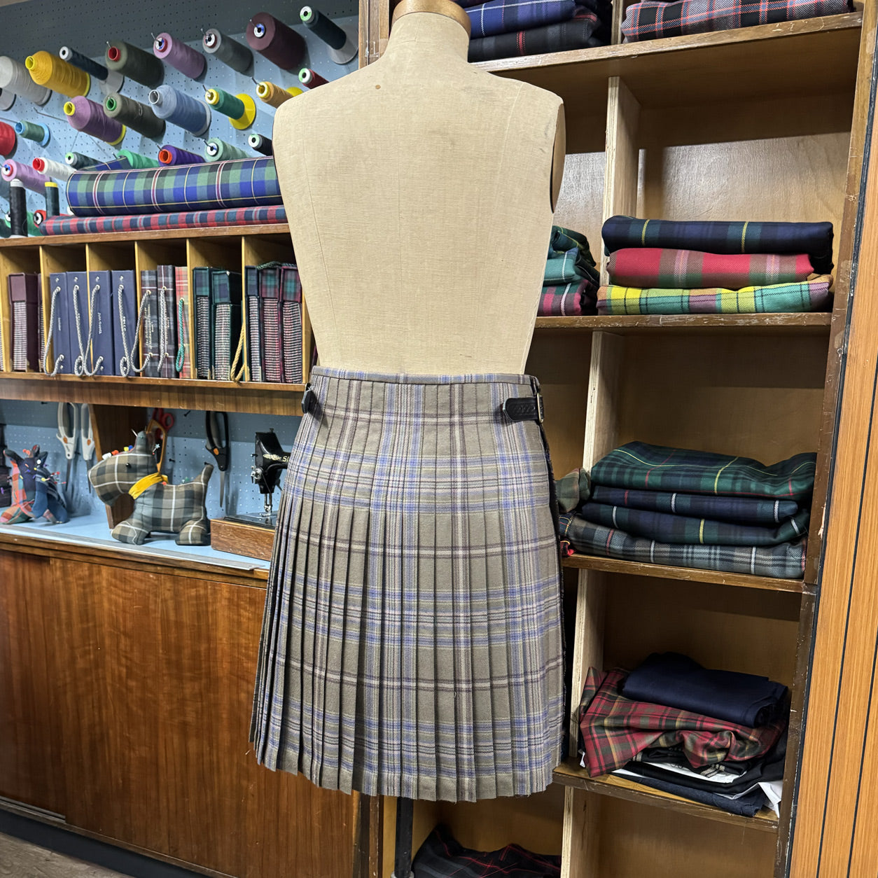 Ladies Hebridean, 1783 and Genesis Tartan Kilt - 8 yards