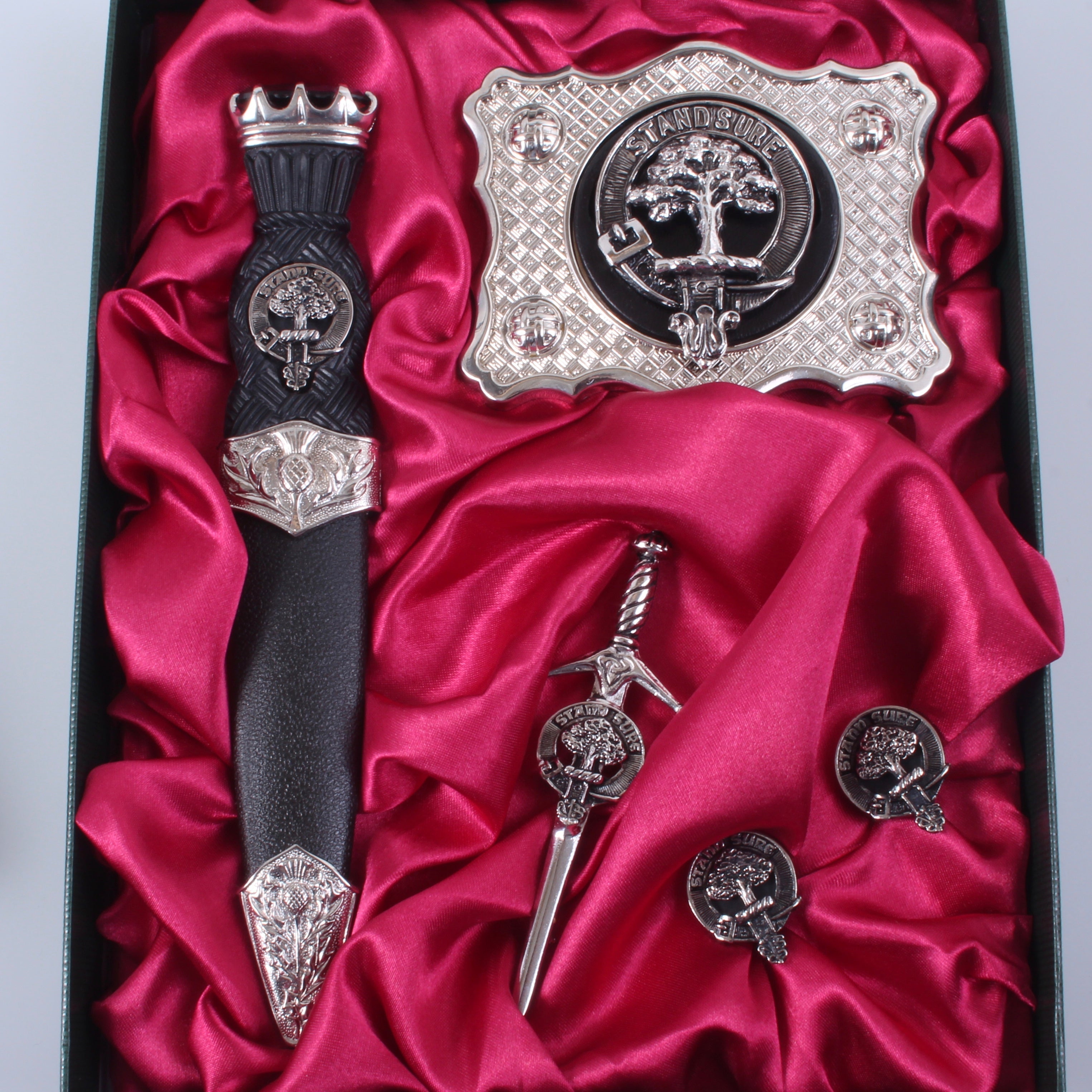 Clan Crest Kilt Accessory Gift Set