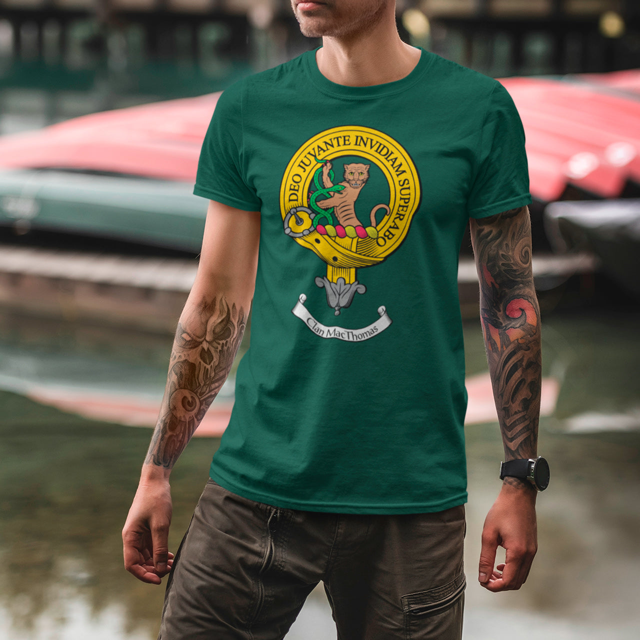 MacThomas Clan Crest Gents T Shirt