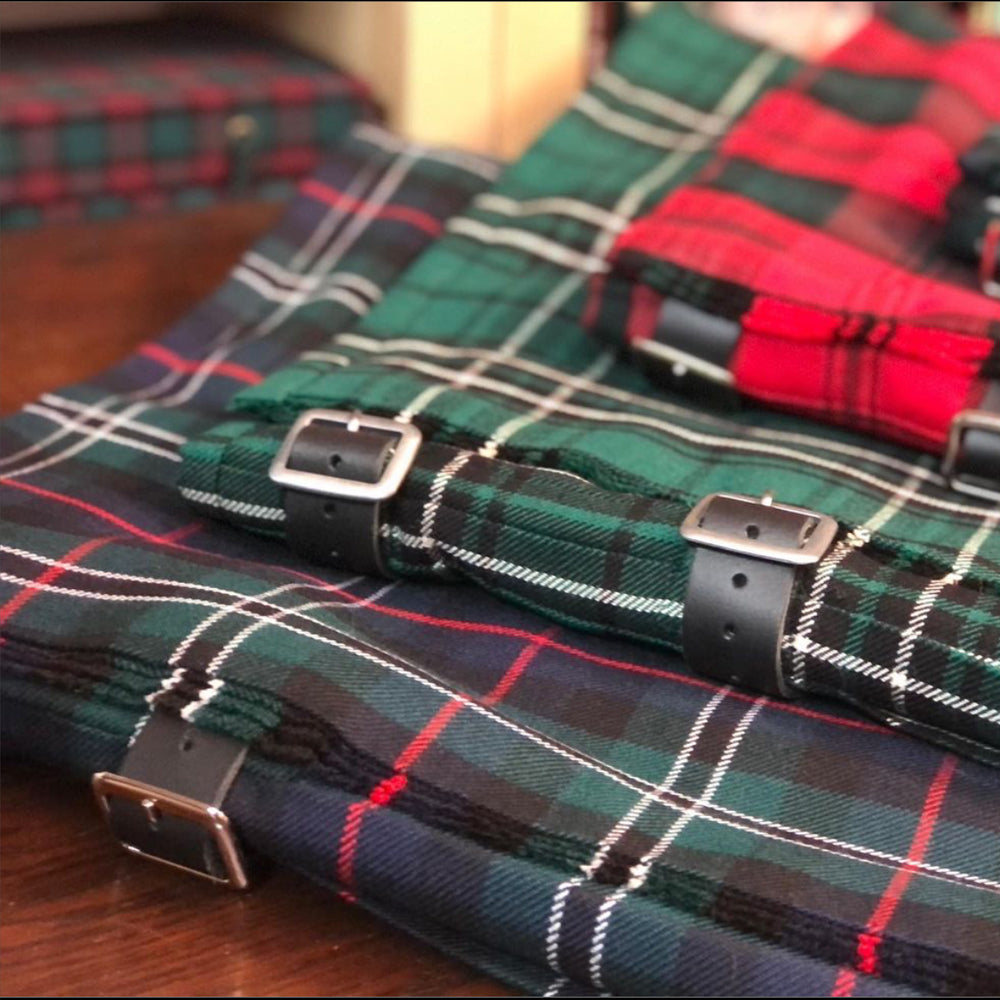 Prince Charlie Kilt Outfit with Heavy Weight Kilt & Clan Crest Accessories